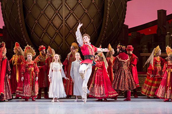 Skylar Campbell and Artists of the Ballet in The Nutcracker