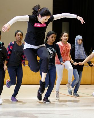 Annemarie Cabri and students at a YOU dance Workshop