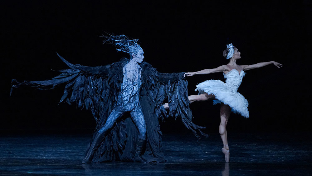 Kota Sato and Tina Pereira in Swan Lake