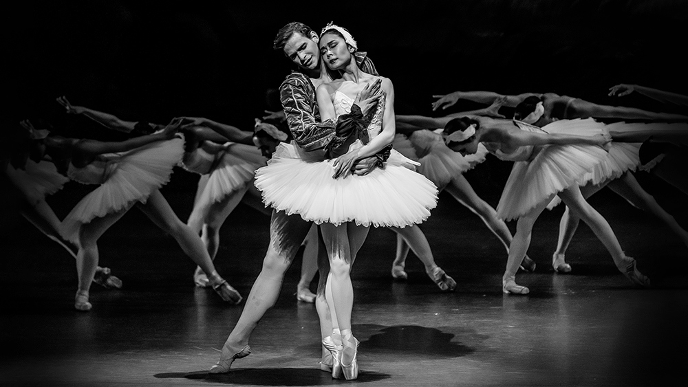 Jessica Xuan in Swan Lake