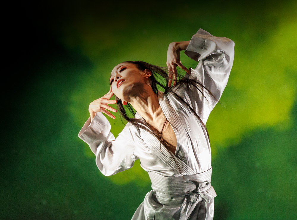 Koto Ishihara in MADDADDAM. Photo by Bruce Zinger.