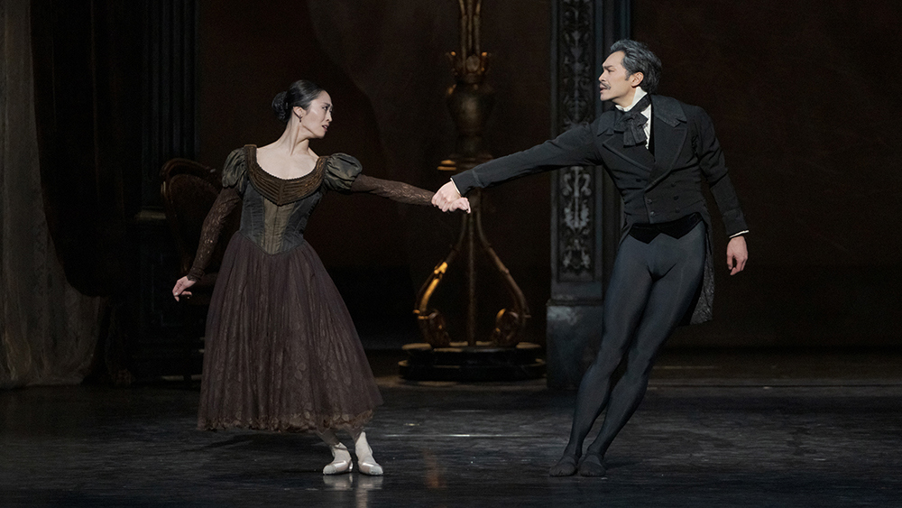 Koto Ishihara and Naoya Ebe in Onegin. Photo by Karolina Kuras. 