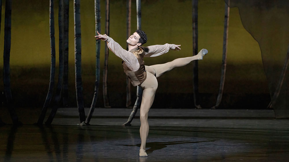 Keaton Leier in Onegin