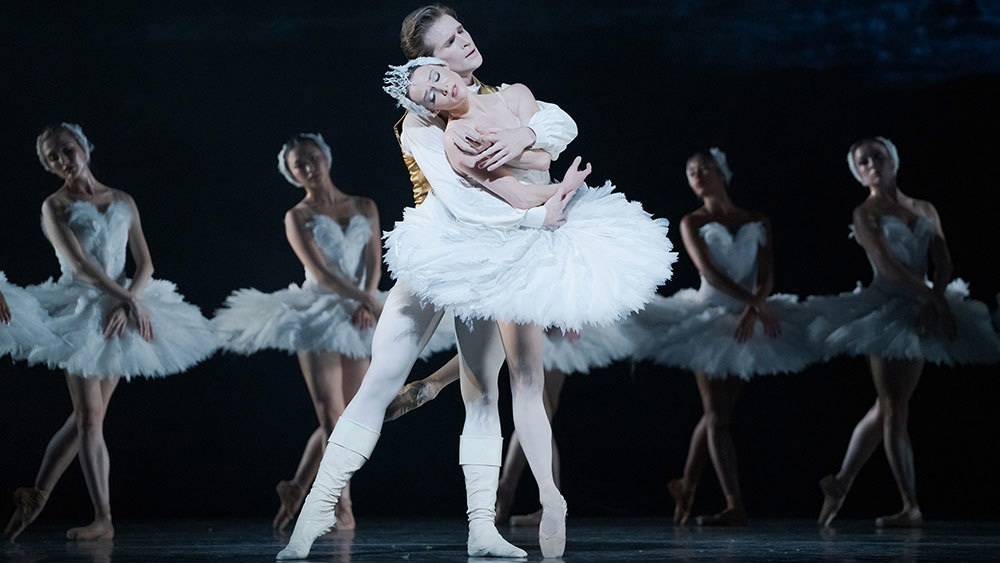 Harrison James and Jurgita Dronina in Swan Lake.
