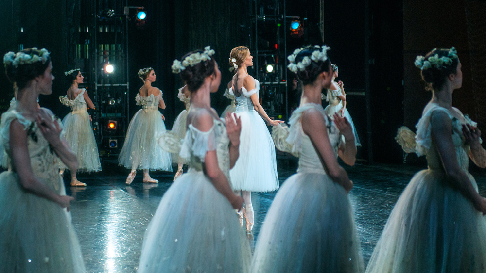 Heather Ogden with Artists of the Ballet in Giselle.