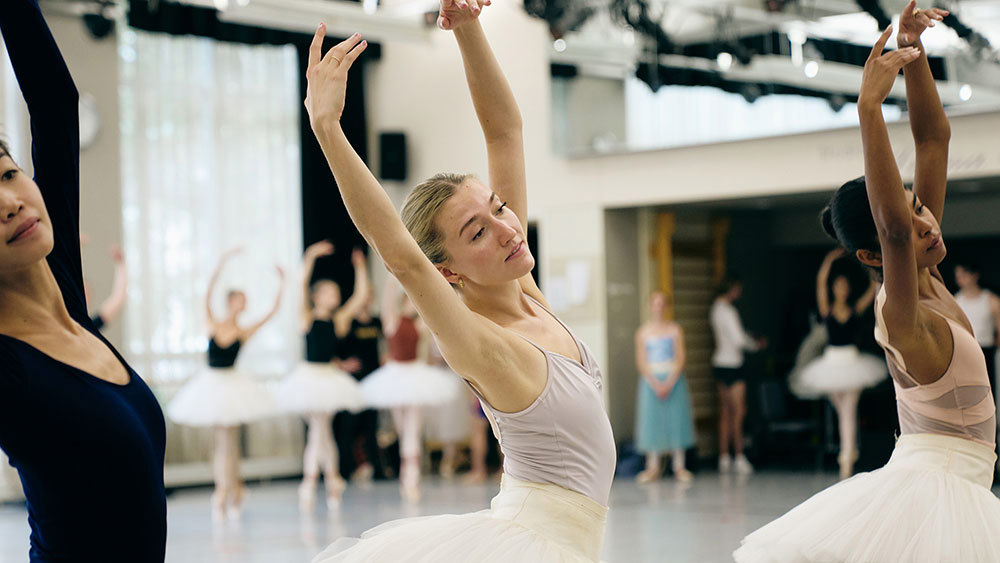 Clare Peterson in rehearsal for Suite en Blanc